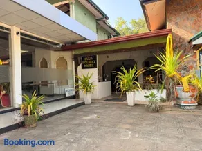 Suja Holiday Niche - Image 1