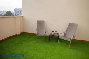 Modern penthouse with TV 65 and parking at the foot of the tram - Image 5