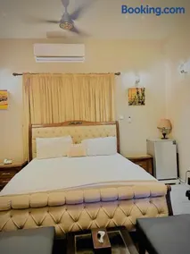 Sea View Inn Guest House - Image 3