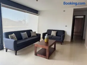 Perfect Location Ideal for Stays - Image 1