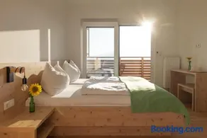 Studio adapté aux familles avec barbecue, terrasse et jardin | Vue lac | Parfait pour le travail à distance | Avec animaux bienvenus - Image 2