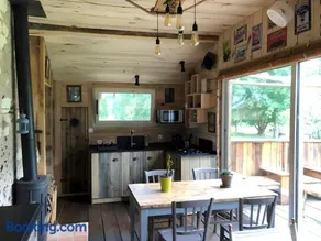 Cabane Au Bord D'un Étang - Image 2