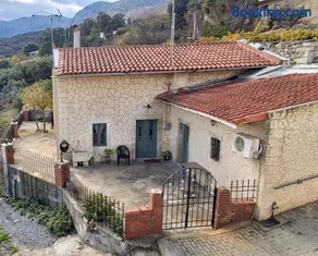 IRENE'S village home - Image 1