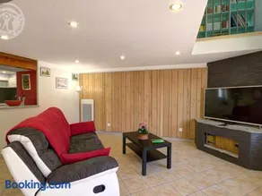 Gîte confortable avec jardin et terrasse privée - Image 3