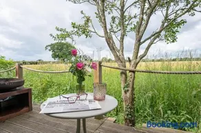 Toad Hall Lodges - Luxury Glamping Lodges Near Southwold! - Image 4