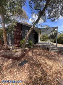 The Long Jetty Beach House - Image 3