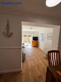 Home in Greatstone - Image 3