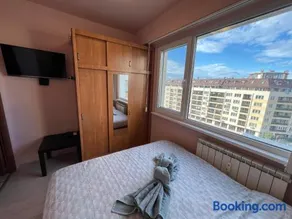 Lima 2BDR cozy Apt near Business Park w Work Desk - Image 2