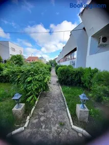 La vecinu' - Image 2