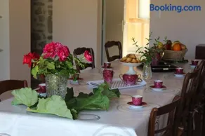 "LES MONNATS" GITE 8 personnes à la campagne - Image 2