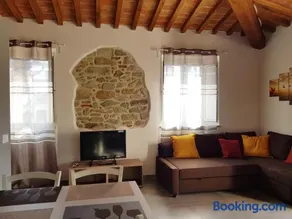 Vicus House - Image 1