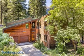 5 BEDROOM, MOUNTAIN VIEWS, SOUNDS OF STREAM, LARGE DECK, HOT TUB, CLASSIC SUNDANCE CABIN - Image 5