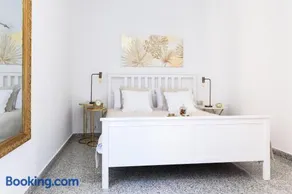 Lora Como Apartment, free private parking, self check in - Image 2