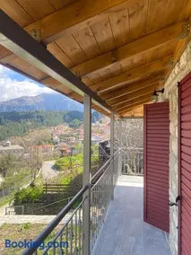 Mountain View Apartment - Image 2
