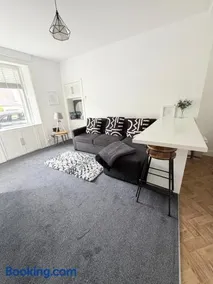 Galashiels, Scottish Borders, One Double Bed - Image 3