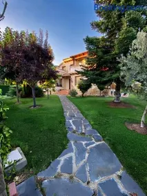 La Casa Del Abeto Azul - Image 3
