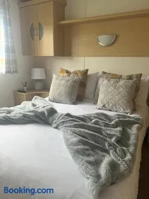 marine getaways caravan hire - Image 4