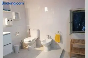 Relax house with swimming pool and a big garden - Image 5