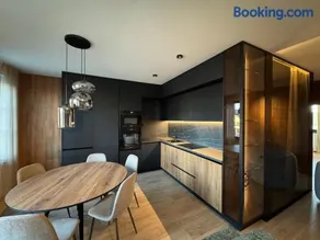 Central Lux Apartment - Image 4
