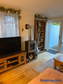 Moss Retreat Semi rural house with balcony and beautiful views Nr to Nantwich - Image 4
