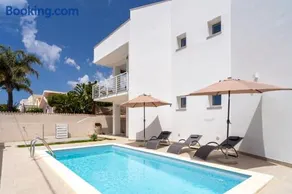 Baia Marzamemi Appartamenti Eleganti con Piscina e Terrazza Privata - Image 2