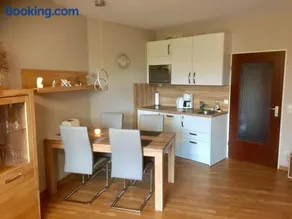 Lord Nelson Apartment 13 - Image 4