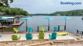 Sandy beach water toys great dock - Image 1