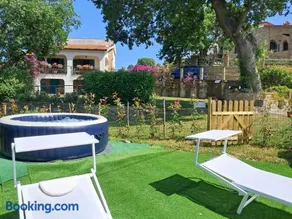 Elegante villa panoramica con giardino e idromassaggio a 10 minuti dal mare - Image 4