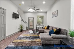 Blue Oasis - Serene & Spacious 3BR Escape - Image 2