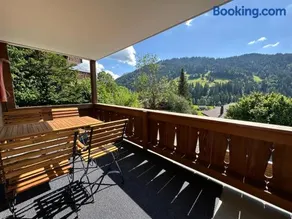 Central & View - Five-minute walk to town by Heiti Gstaad - Image 1