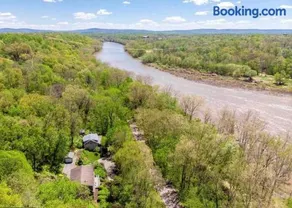 Lock Keepers Cottage on C&O Canal/Potomac River - Image 2