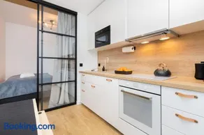 Butterfly Apartment with Parking by Noclegi Renters - Image 2