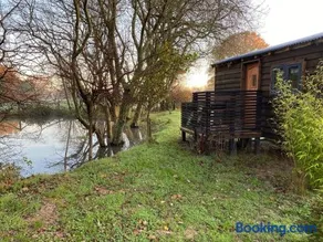 Shepherd Hut Lodge on Farm Waterside Goodwin Farm - Image 1