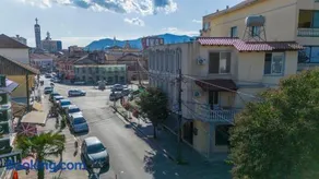Golden Sleep Hostel - Image 2
