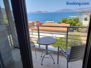 Stone Villa at Alyki Beach - Image 2