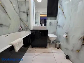 Apartament modern -with Free Parking - Image 3