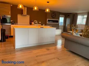 Birch Villa - Image 2