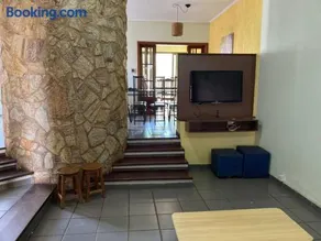Casa grande, ampla, com 4 quartos e estacionamento - Image 5