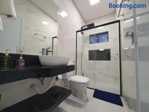 Casa Ampla com Piscina em Foz | 4 Suítes + Área Gourmet - Image 2