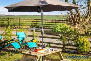 2 Bed in Hartland oc-d35028 - Image 2
