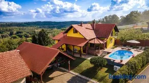 Villa Lipica - kuća s 3 spavaće sobe, saunom, grijanim bazenom u prekrasnom vinogradu - Image 1