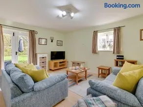 2 Bed in Stowmarket oc-54416 - Image 2