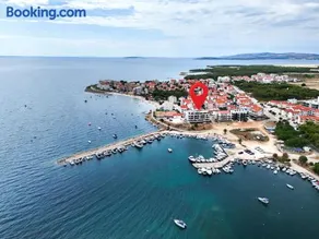Sea Side Residence Povljana - Image 1