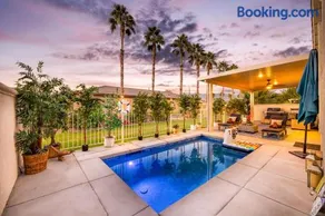 Music Lovers Paradise 7 Bed Pool Home and Game Room - Image 1