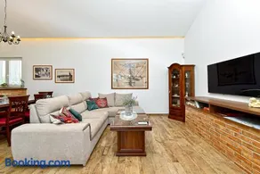 Villa Olgica 2269 - Image 2