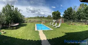 White Tree JARA - Casa Rural para grupos con piscina en Zamora - Image 1