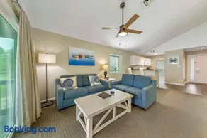 Beautiful 2 bedroom condo in resort community - Image 1