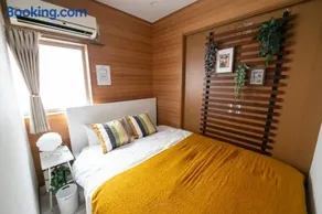 Dotonboriすぐ-4名最適-和モダンデザインの快適空間-The Cozy Corner - Image 1