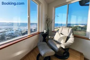 Spectacular Ocean Views! Hot Tub! Walk to Everywhere in Yachats! - Image 1