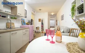 Lucy's apartment - Image 4